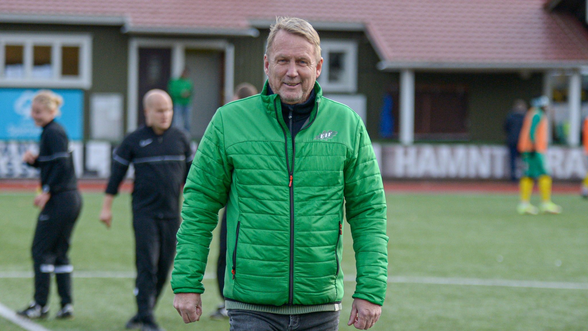 Sportchefen ”Morsan hemma utan mat” EIF Fotboll